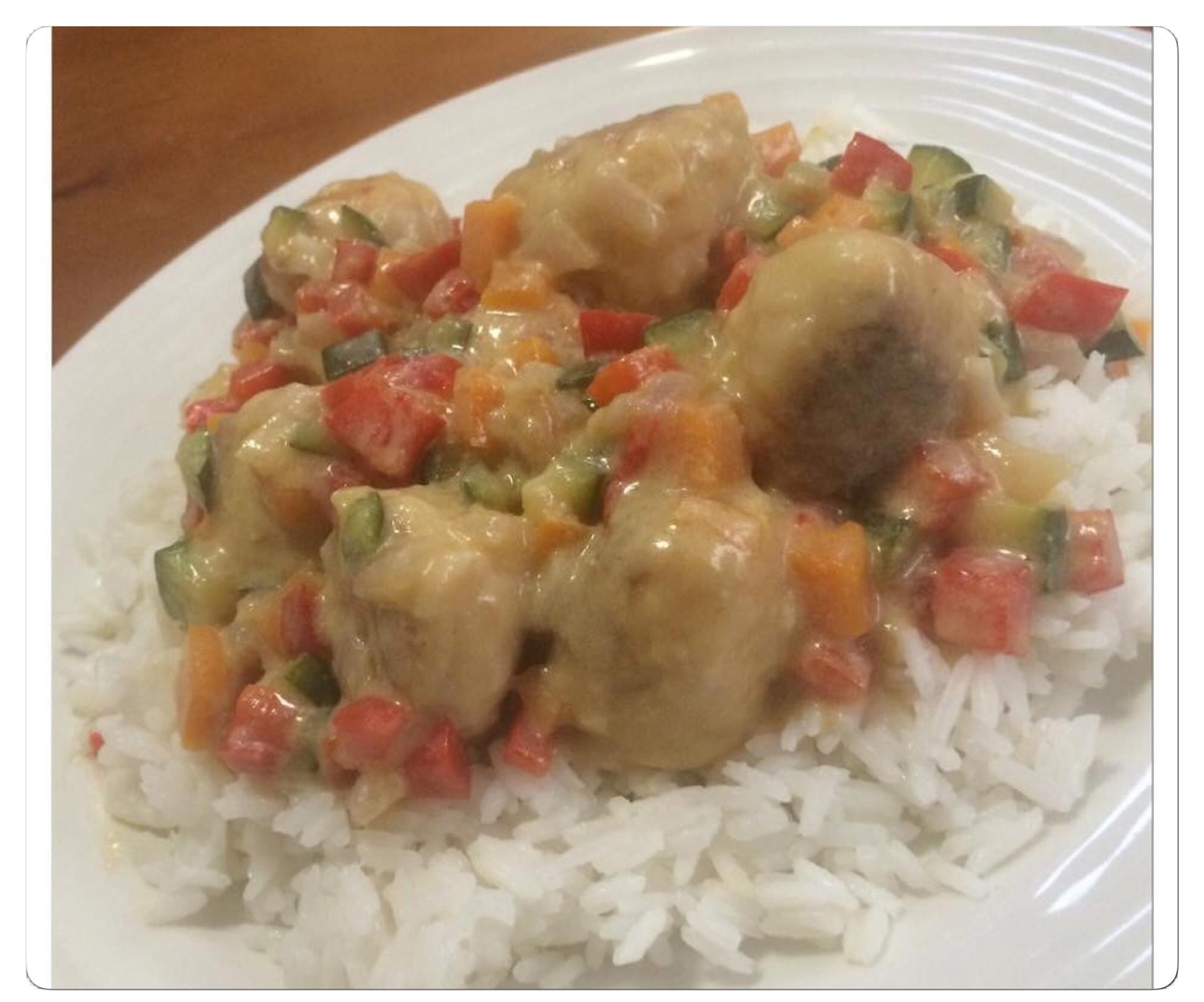 Chicken Meatballs with Thai Green Curry Sauce