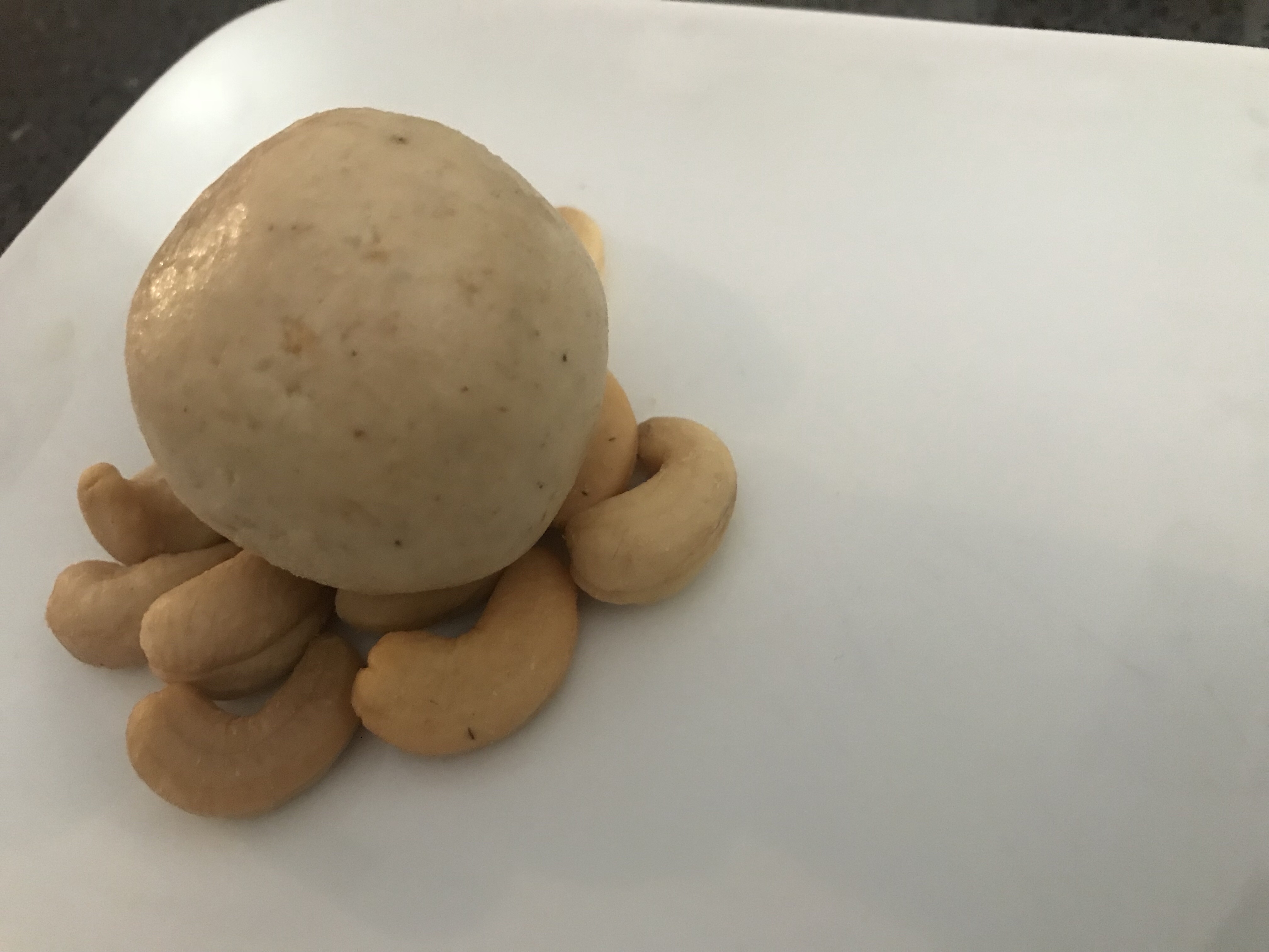 Honey Cashew Protein Balls